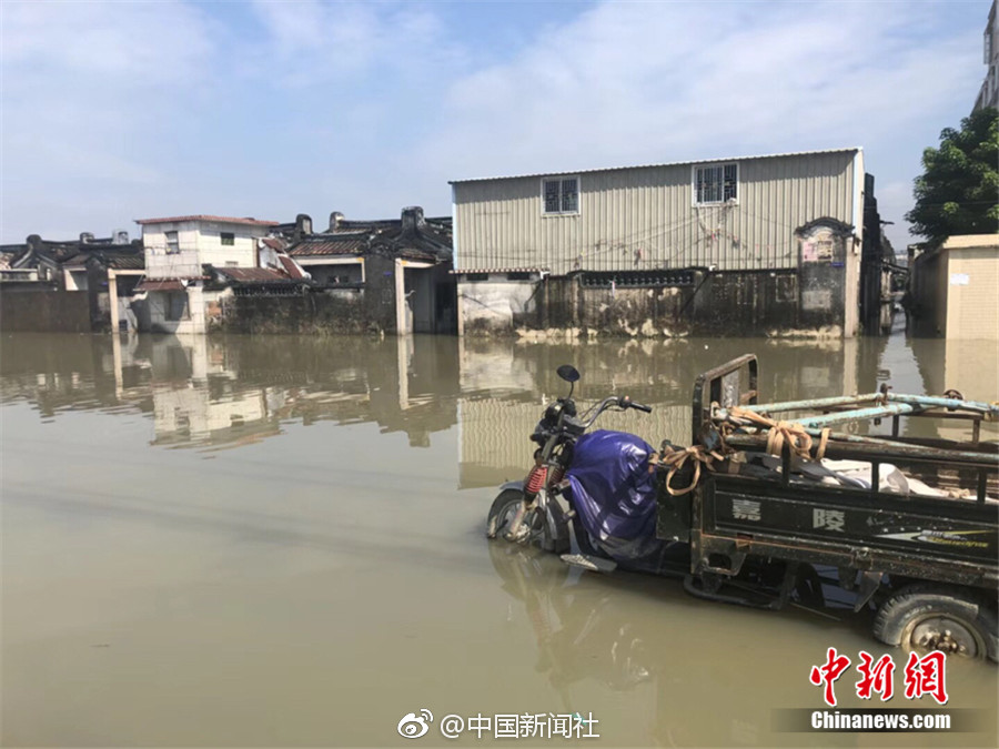 一天3款新车上市造手机的都沉默了