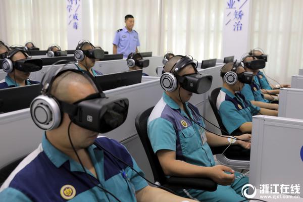 全球首艘醇氢电动集散两用船“远醇 001”首航,上港集团与吉利控股合作签约