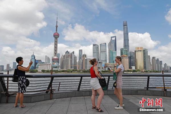 华为小米比亚迪等谁能笑到最后！何小鹏：5年内行业淘汰赛 最后会剩5家左右中国车企